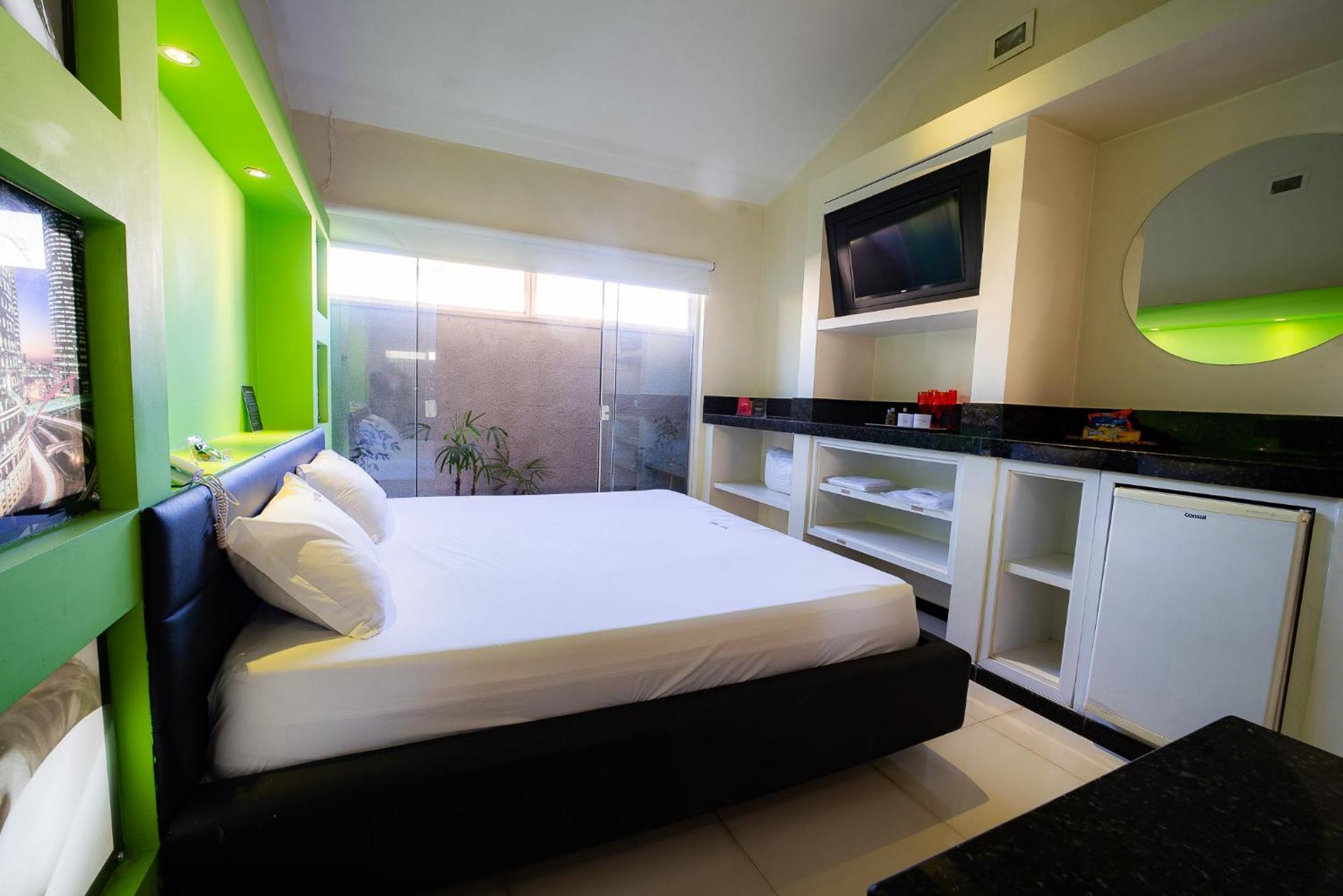 Motel Platinum Londrina Eksteriør billede